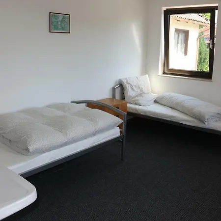 One - Auberge de jeunesse